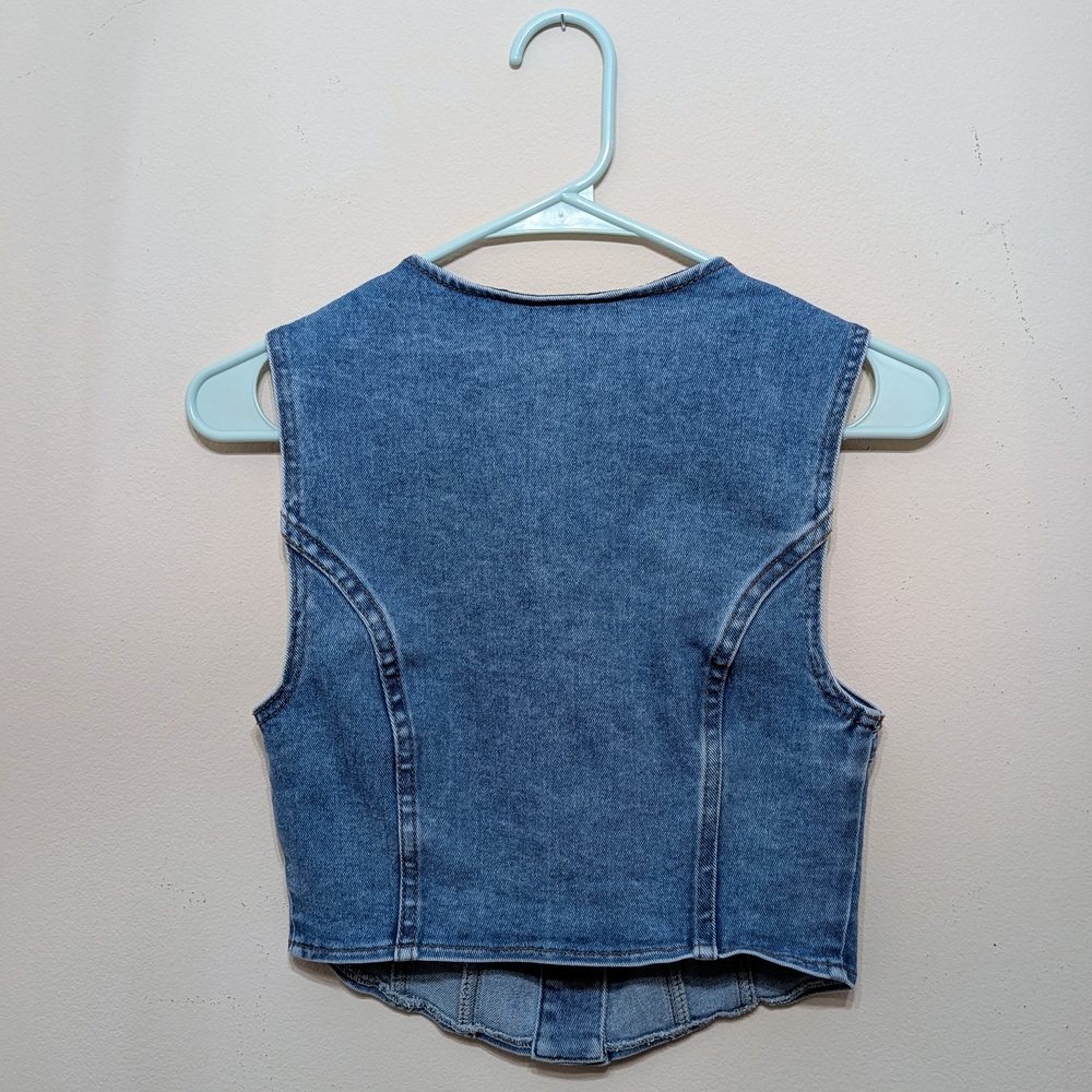 House of Harlow 1960 Black and Light Blue Label Detail - Picture 3 of 5